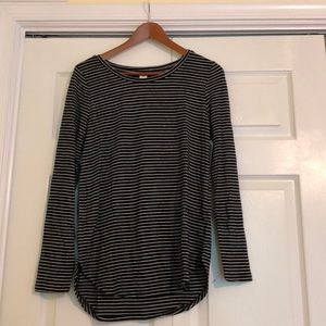 Black and White Stripe Old Navy Long WITH TAGS